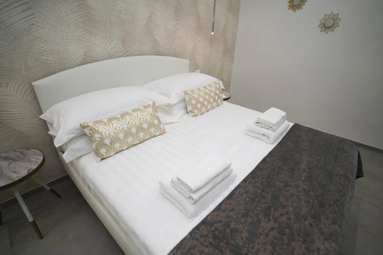 Arco Alto Rooms Bari Italy