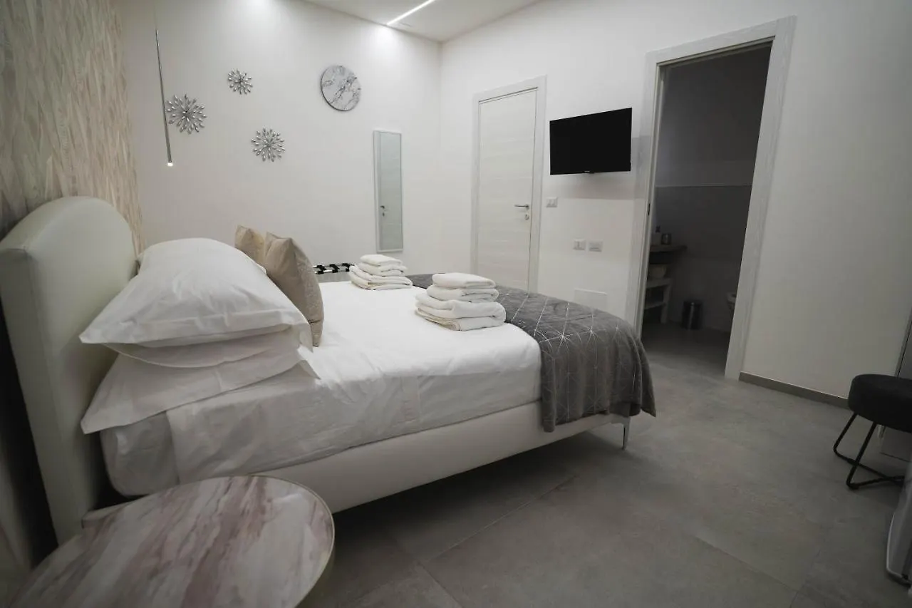 Arco Alto Rooms Bari